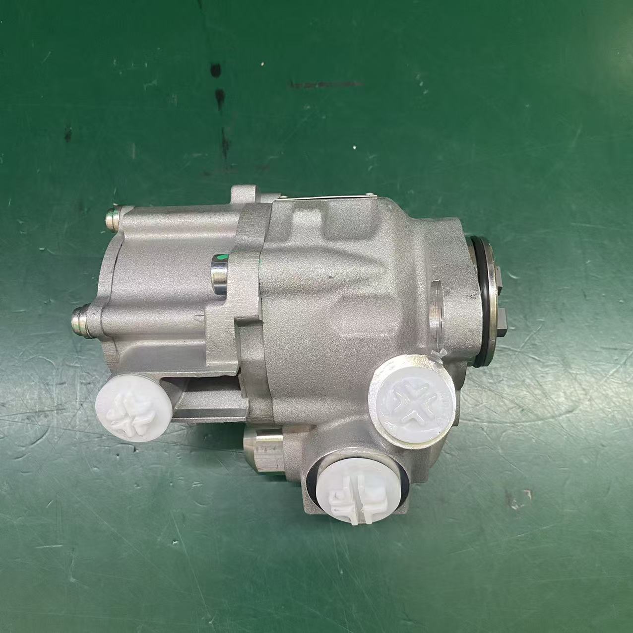 Power Steering Oil Reservoir Tank for Mercedes-Benz Actros Axor Atego - OEM 0024600880 A0024600880 - Heavy Duty Truck Parts