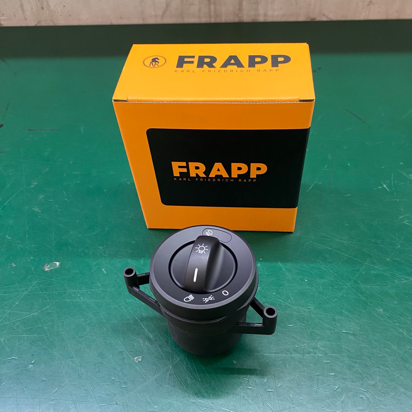 FRAPP | OE 0015451704 Mercedes Benz Truck Brake Light Switch for Actros Axor Atego Econic