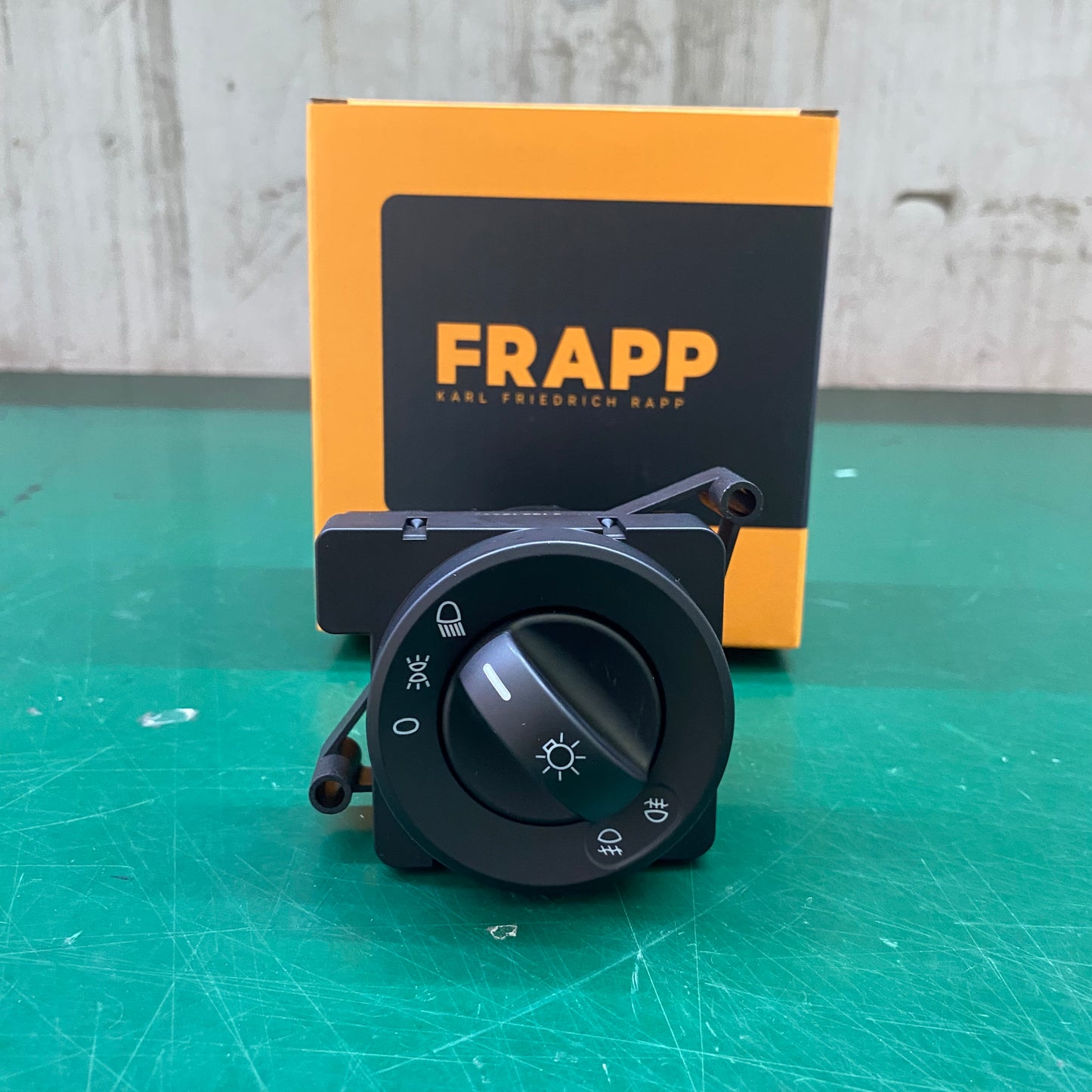 Headlight & Fog Lamp Control Switch for Mercedes Benz Actros MP2 MP3 - OEM A9435450904 9435450904 - High-Quality Truck Spare Parts